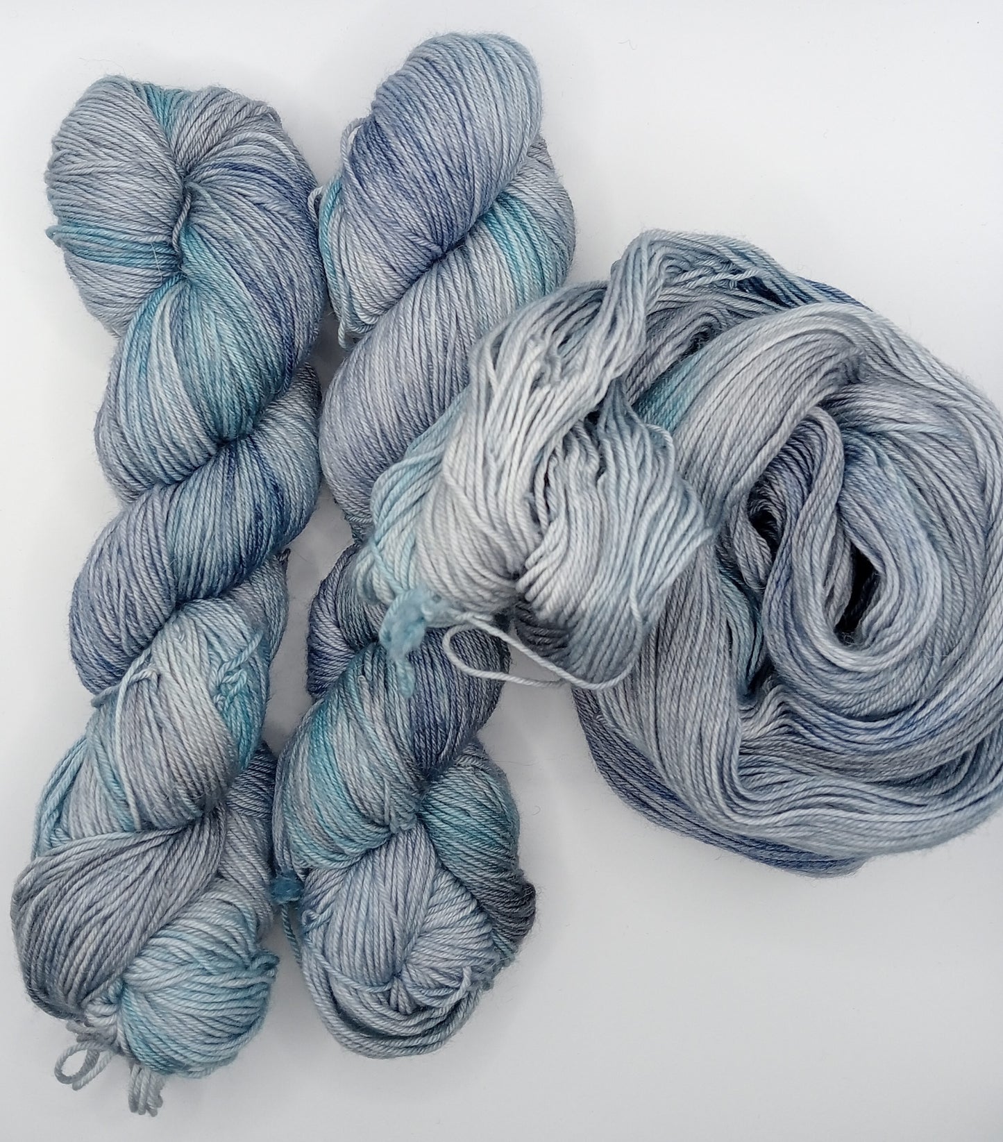 100G Merino/baby Alpaca/Silk hand dyed Yarn 4 Ply- "Albacore"