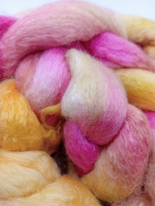 100G Merino/Silk hand dyed fibre combed top - "Sweet Pea"